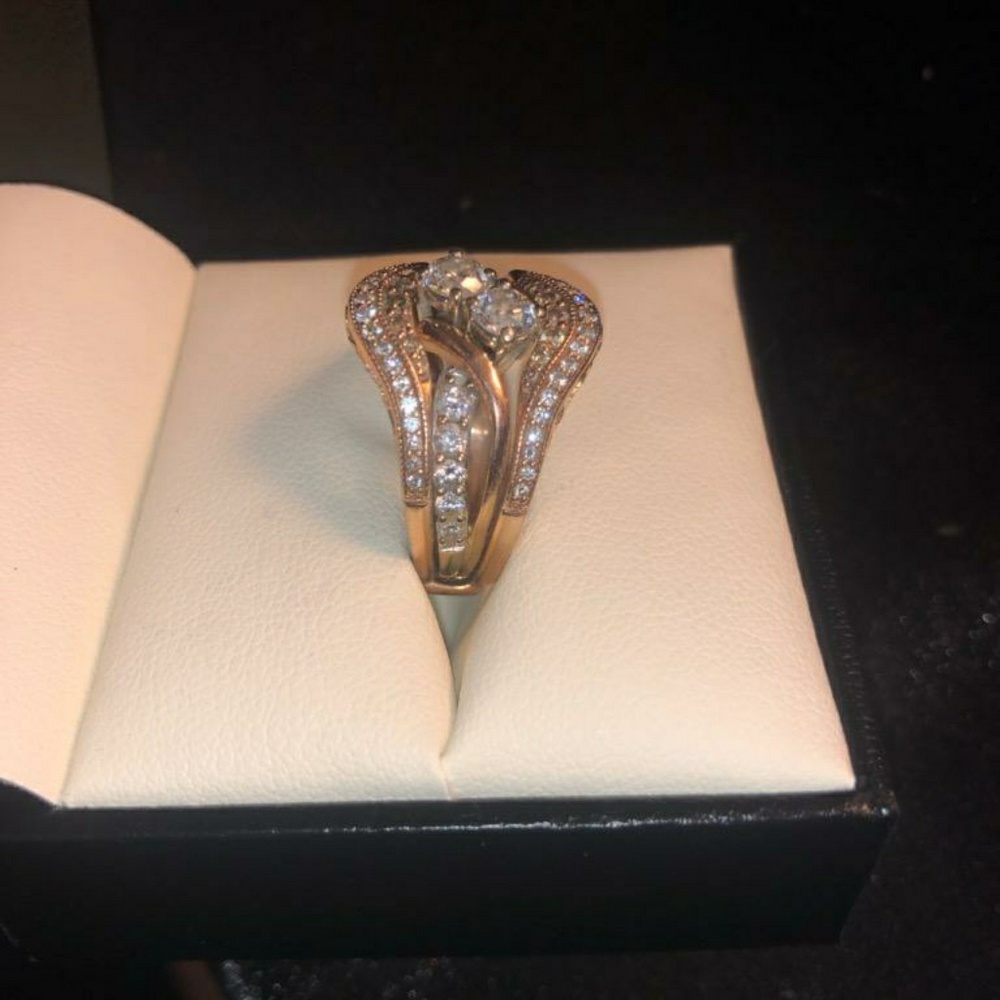 Wedding ring - Picture 2 of 5